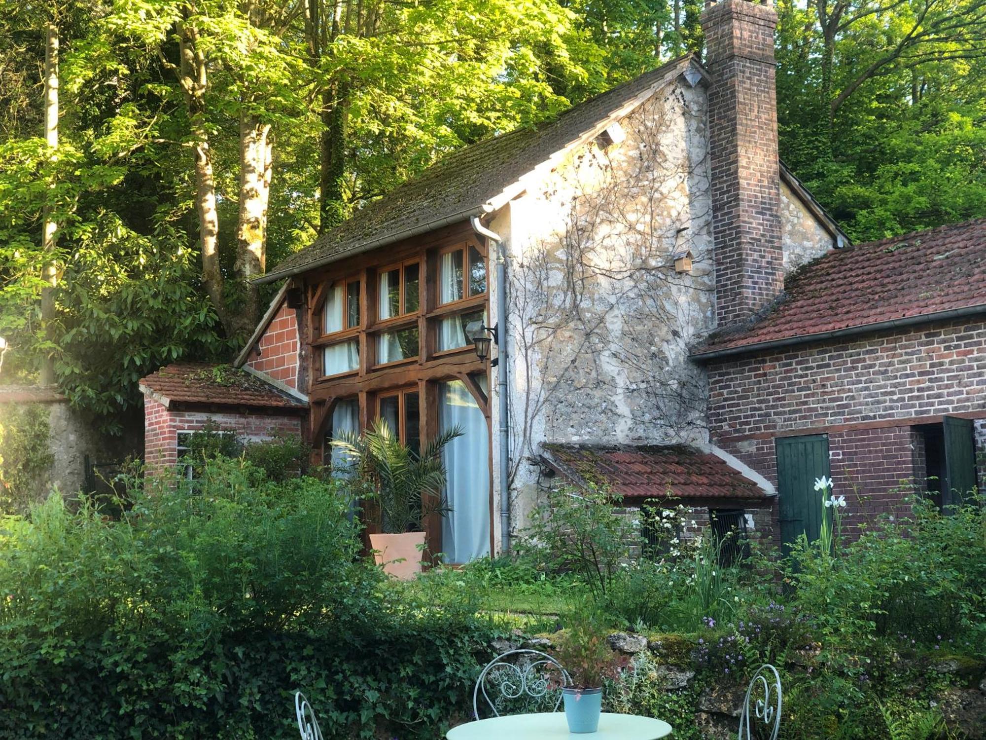 Le Clos Des Songes Blaru Екстериор снимка